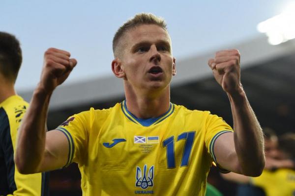 Image Oleksandr Zinchenko ตกลงย้ายร่วมทีมอาร์เซน่อล