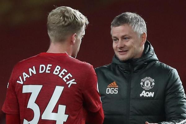 Image Van de Beek ไม่ขอออกจาก Man United